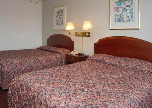Economy Inn Of Холънд Стая снимка